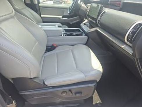 Used 2025 Ford Expedition Max Active AWD/4WD image 15