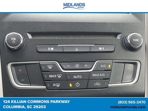 Used 2017 Ford Fusion SE w/ Equipment Group 201A FWD image 28