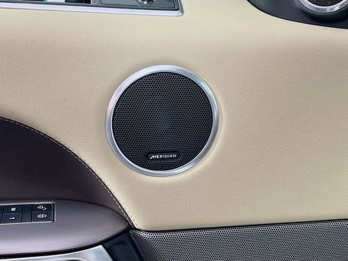 Used 2019 Land Rover Range Rover Sport HSE image 18