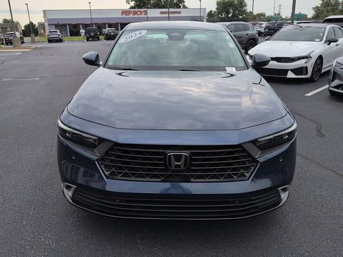 Used 2024 Honda Accord Touring image 2
