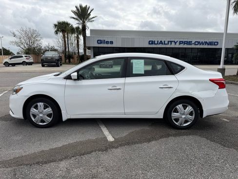 Used 2019 Nissan Sentra S image 2