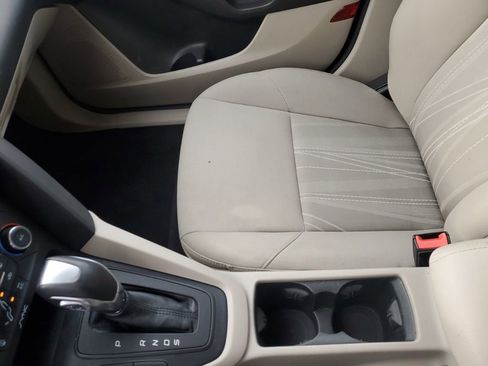 Used 2016 Ford Focus SE image 23