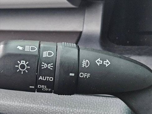 Used 2024 Toyota Tacoma SR5 AWD/4WD image 11
