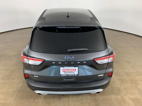 Used 2020 Ford Escape SE image 11