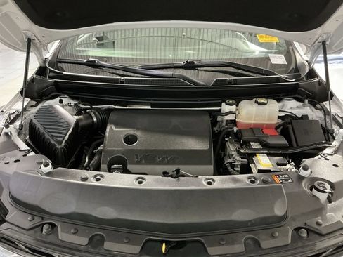 Used 2024 Buick Enclave Essence w/ Experience Buick Package FWD image 29