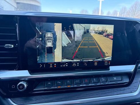 New 2026 GMC Sierra 1500 SLT image 15