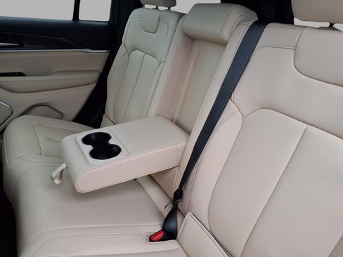 New 2026 Jeep Grand Cherokee Limited image 24