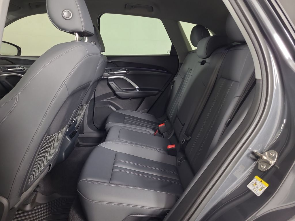Used 2025 Audi Q5 Premium AWD/4WD image 19
