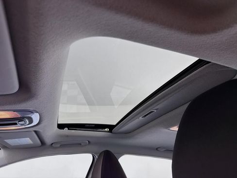 Used 2024 Hyundai Elantra SEL FWD image 36