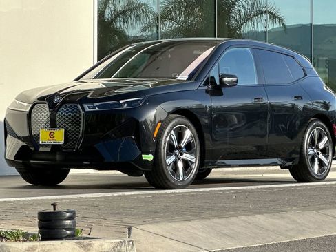 Used 2023 BMW iX M60 image 7