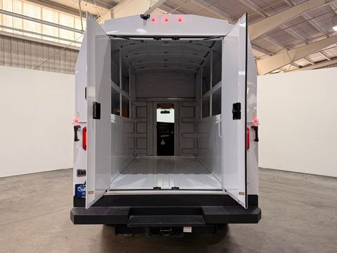 New 2025 Chevrolet Express 3500 Work Van w/ Power Convenience Package image 12