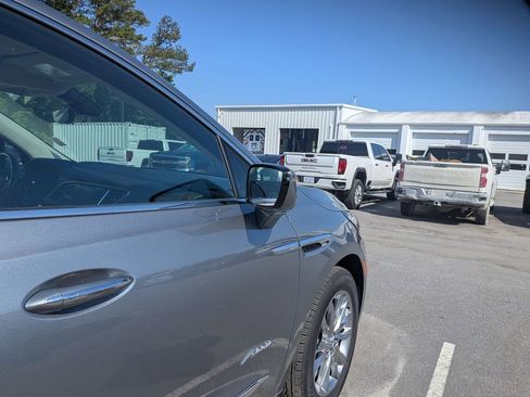 Used 2024 Buick Enclave Avenir w/ Avenir Technology Package FWD image 11