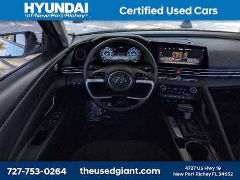 Certified 2023 Hyundai Elantra SEL w/ Convenience Package image 15
