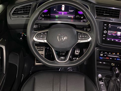 Certified 2023 Volkswagen Tiguan SE R-Line FWD image 7