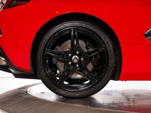 Used 2024 Chevrolet Corvette Stingray Premium Cpe w/ Z51 Performance Package RWD image 16