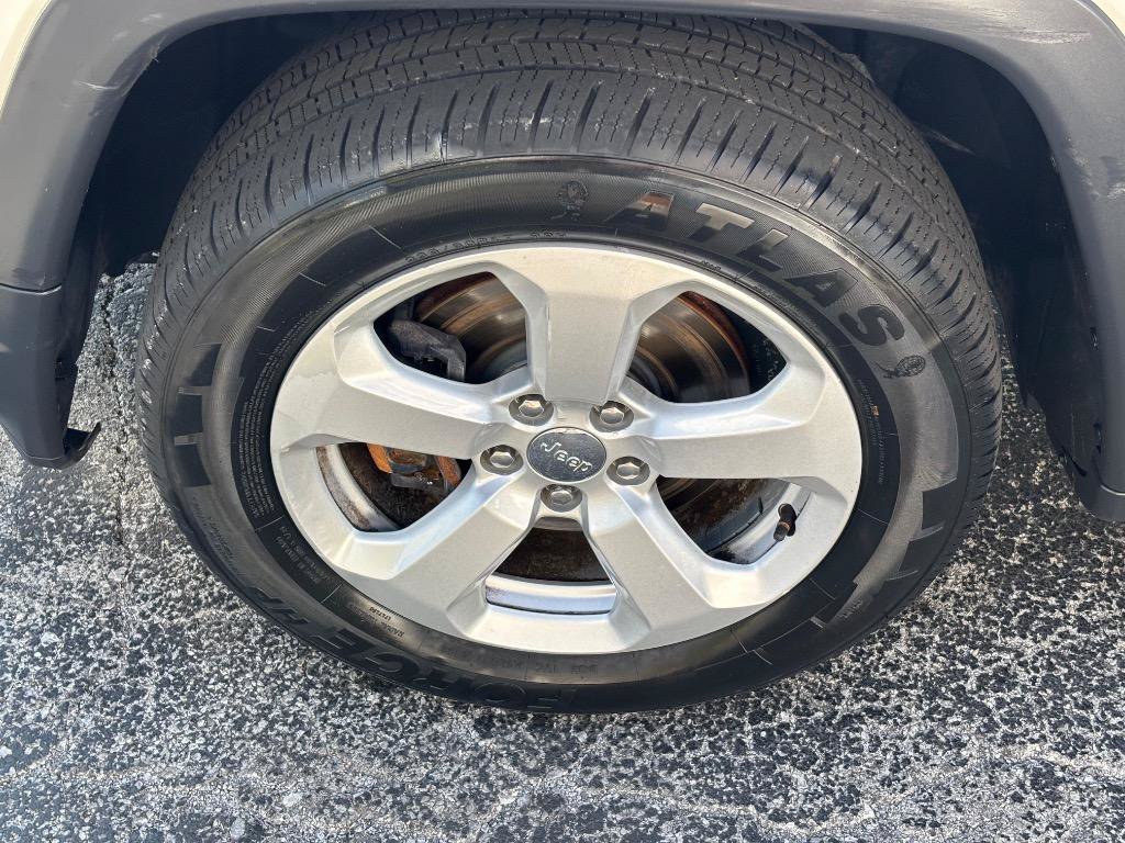Used 2018 Jeep Compass Latitude w/ Popular Equipment Group AWD/4WD image 10