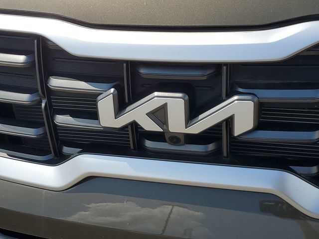 Certified 2025 Kia Telluride SX w/ SX Captain's Chair Package FWD image 11