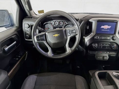 Used 2020 Chevrolet Silverado 1500 LT AWD/4WD image 19