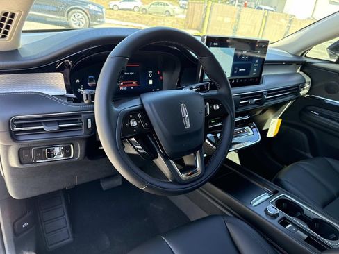 New 2026 Lincoln Corsair Premiere image 32