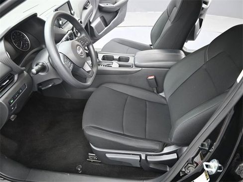 Used 2025 Nissan Sentra S image 13