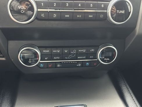 Used 2021 Ford Expedition Max XLT image 26