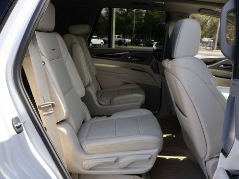 Certified 2023 Cadillac Escalade Premium Luxury Platinum w/ LPO, Radiant Package image 23