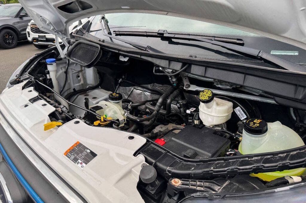 Used 2023 Ford E-Transit RWD image 36