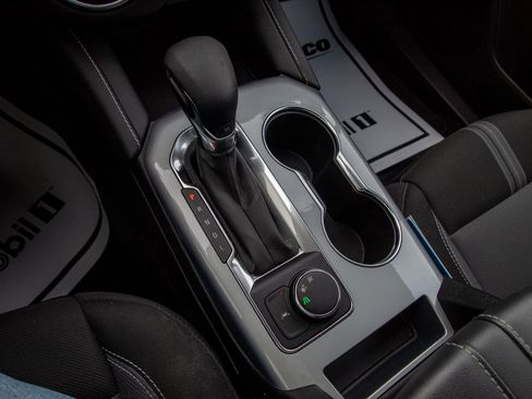 Used 2023 Chevrolet Blazer LT image 18