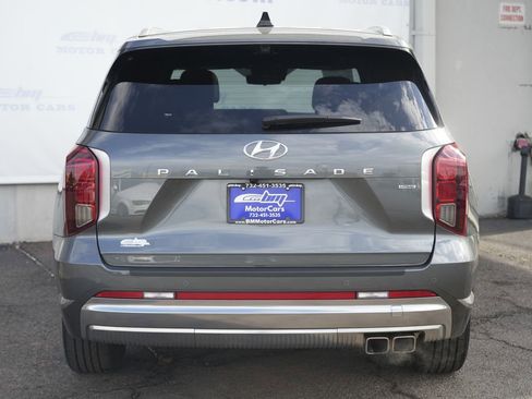 Used 2024 Hyundai Palisade Calligraphy image 6