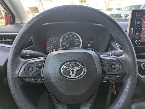 Used 2020 Toyota Corolla LE image 24