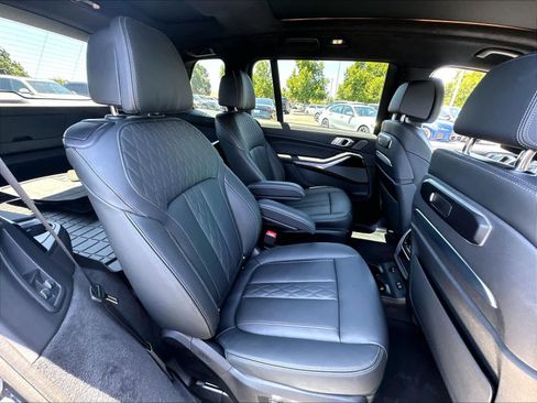 Used 2026 BMW X7 M60i AWD/4WD image 28