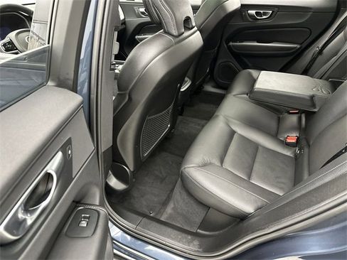 Certified 2025 Volvo XC60 B5 Plus image 23