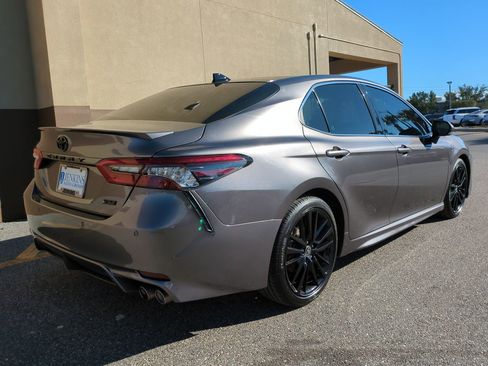 Used 2022 Toyota Camry XSE image 4