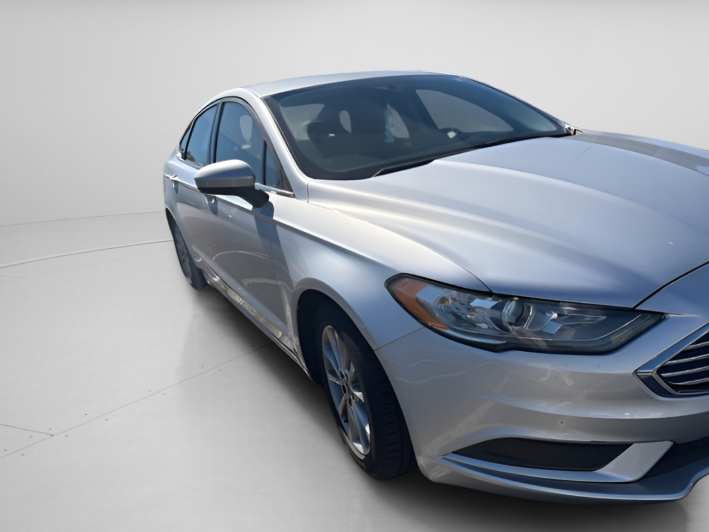 Used 2017 Ford Fusion SE w/ Fusion SE Technology Package FWD image 2