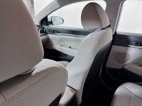 Used 2018 Hyundai Elantra SEL w/ Cargo Package image 17