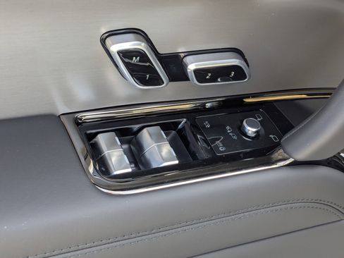 New 2026 Land Rover Range Rover Sport Dynamic SE image 21