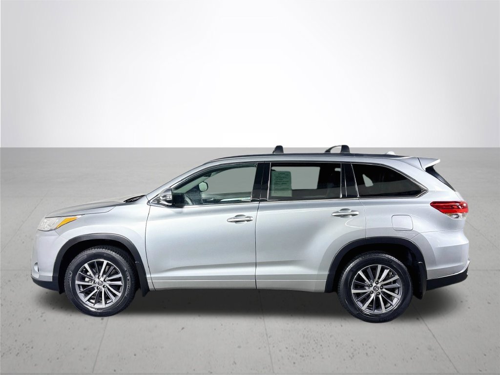 Used 2018 Toyota Highlander XLE AWD/4WD image 9