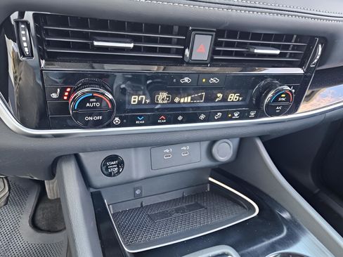 Used 2024 Nissan Rogue SL w/ SL Premium Package image 22