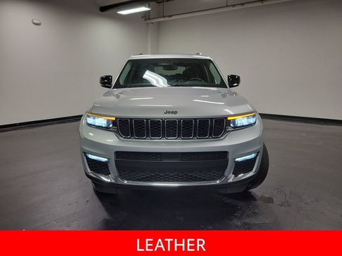 Used 2023 Jeep Grand Cherokee L Limited AWD/4WD image 3