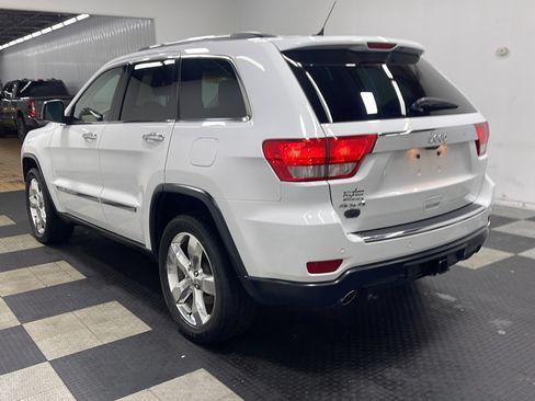 Used 2013 Jeep Grand Cherokee Overland Summit AWD/4WD image 16