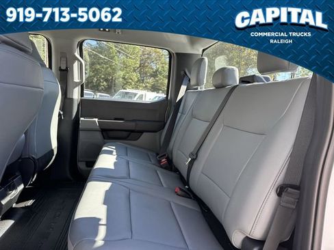 New 2026 Ford F250 XL w/ XL Chrome Package image 18