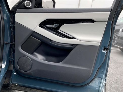 Used 2026 Land Rover Range Rover Evoque S image 26