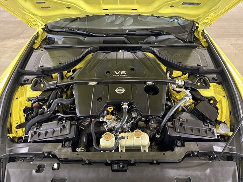 Used 2023 Nissan Z w/ Floor Mat Package (L93) RWD image 30