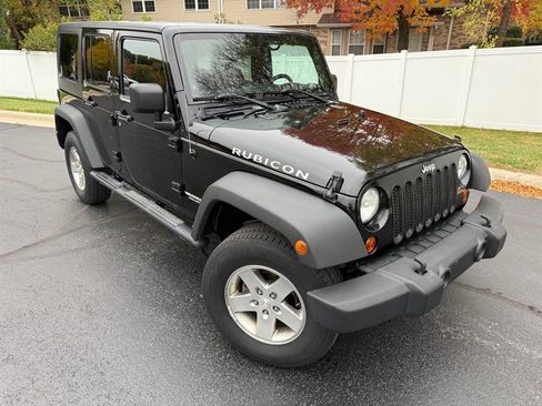 Used 2011 Jeep Wrangler Unlimited Rubicon w/ Connectivity Group image 4