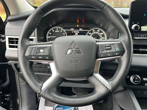 Used 2024 Mitsubishi Outlander Sport ES image 12