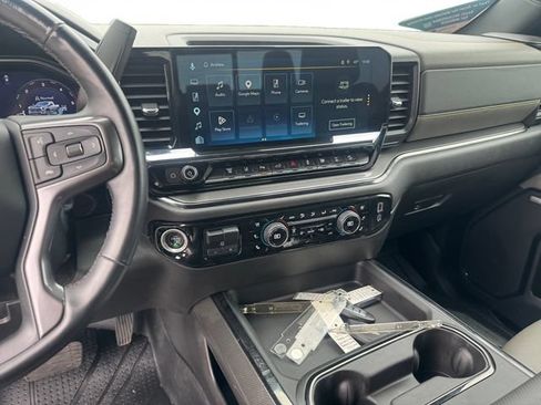Used 2024 Chevrolet Silverado 2500 ZR2 w/ Technology Package AWD/4WD image 15