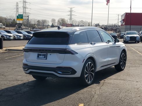 New 2026 Lincoln Nautilus Black Label AWD/4WD image 4