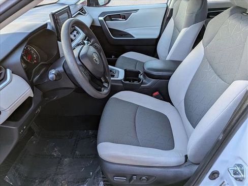 Used 2022 Toyota RAV4 XLE image 16