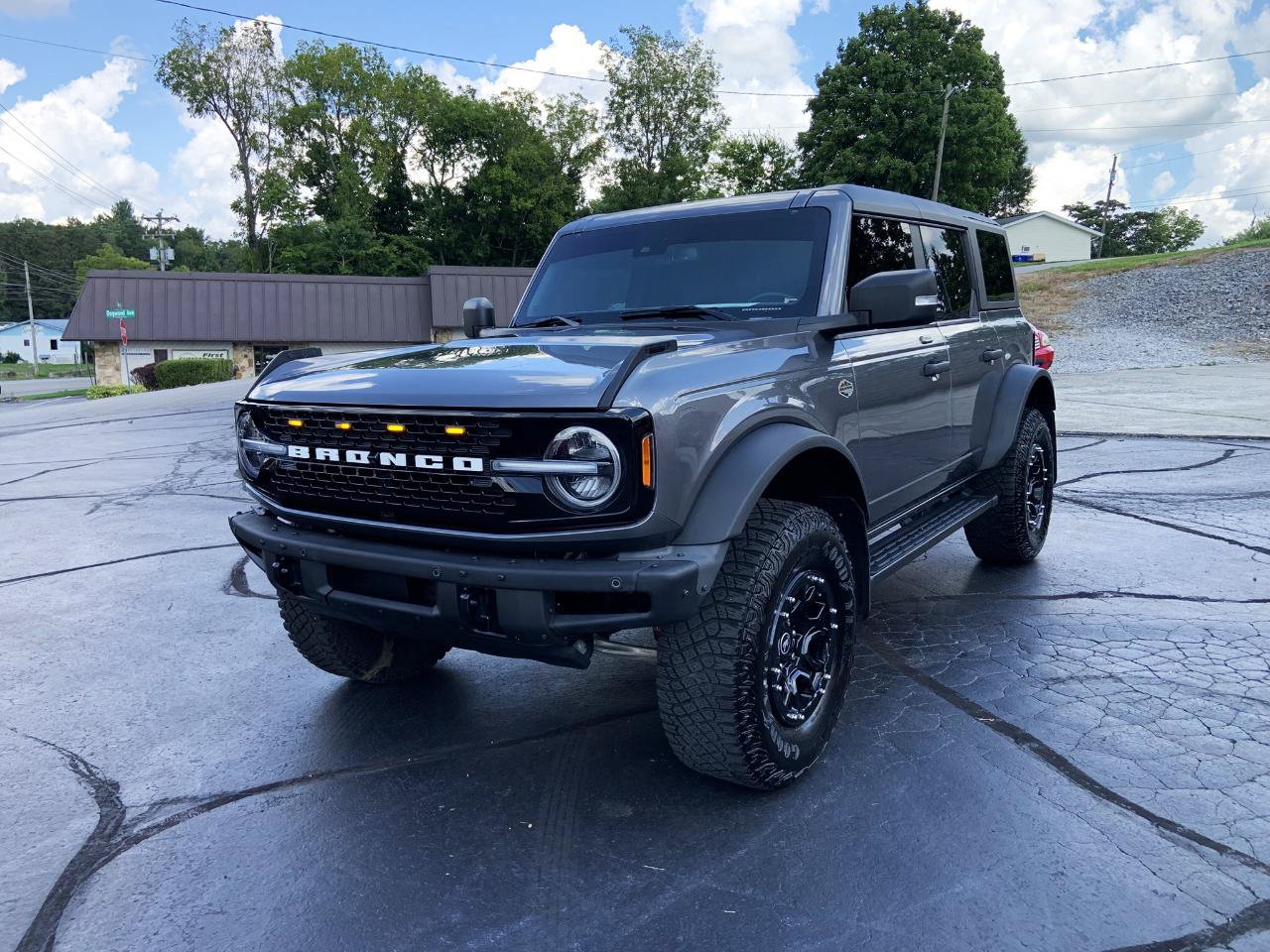 Used 2023 Ford Bronco Wildtrak AWD/4WD image 1