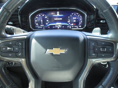 Used 2022 Chevrolet Silverado 1500 High Country w/ High Country Premium Package AWD/4WD image 12